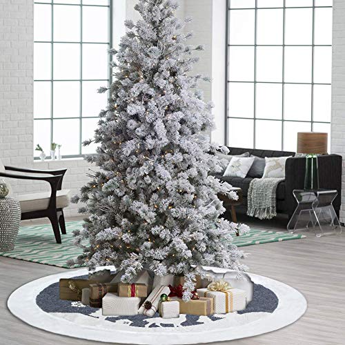White Fur Christmas Tree Skirt with Deer and Snowflake Pattern 36 inches T798