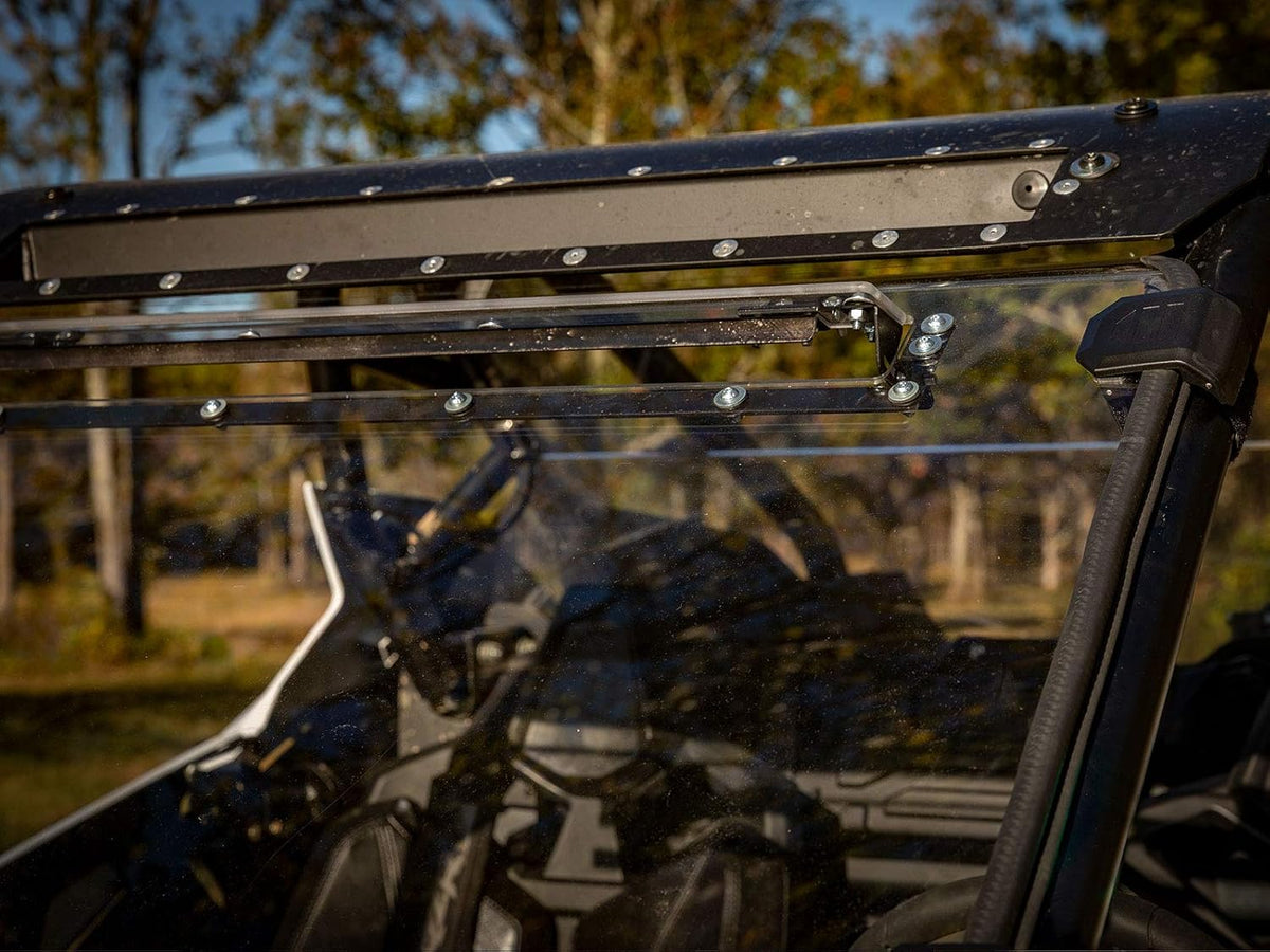 Heavy-Duty Scratch Resistant Vented Full Windshield N195822