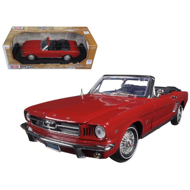 Red 1/18 Diecast Model Car E8880