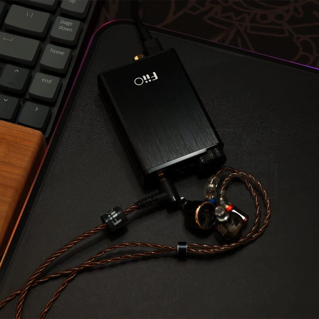USB DAC and Headphone Amplifier with Over-Ear Stereo Headphones and 3.5mm Audio Extension Cable S579327