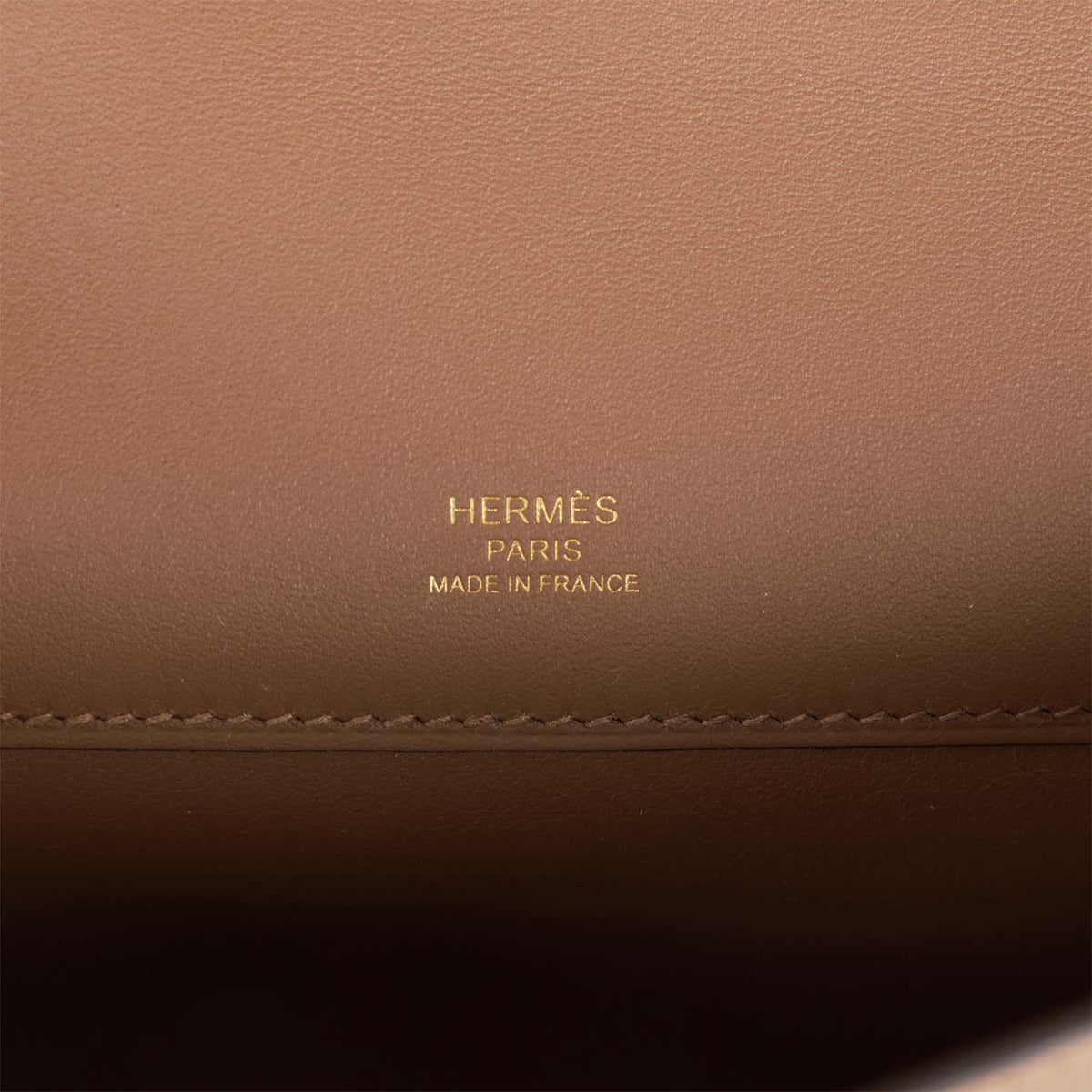 Beige Swift Leather Handbag Q521