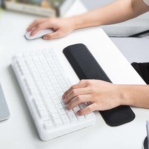 Black Memory Foam TKL Keyboard Wrist Rest P179187