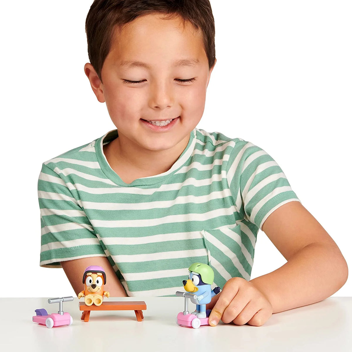 Bluey Dog Vehicle 2-Pack, 2.5-3" Articulated Figures U895