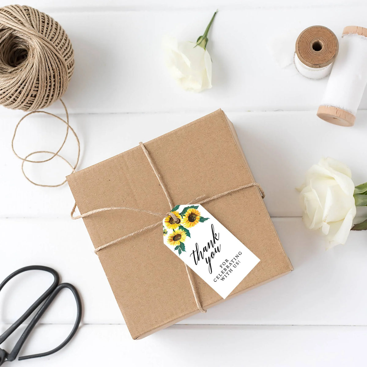 100-Pk Sunflowers Cardstock Gift Tags Q98649