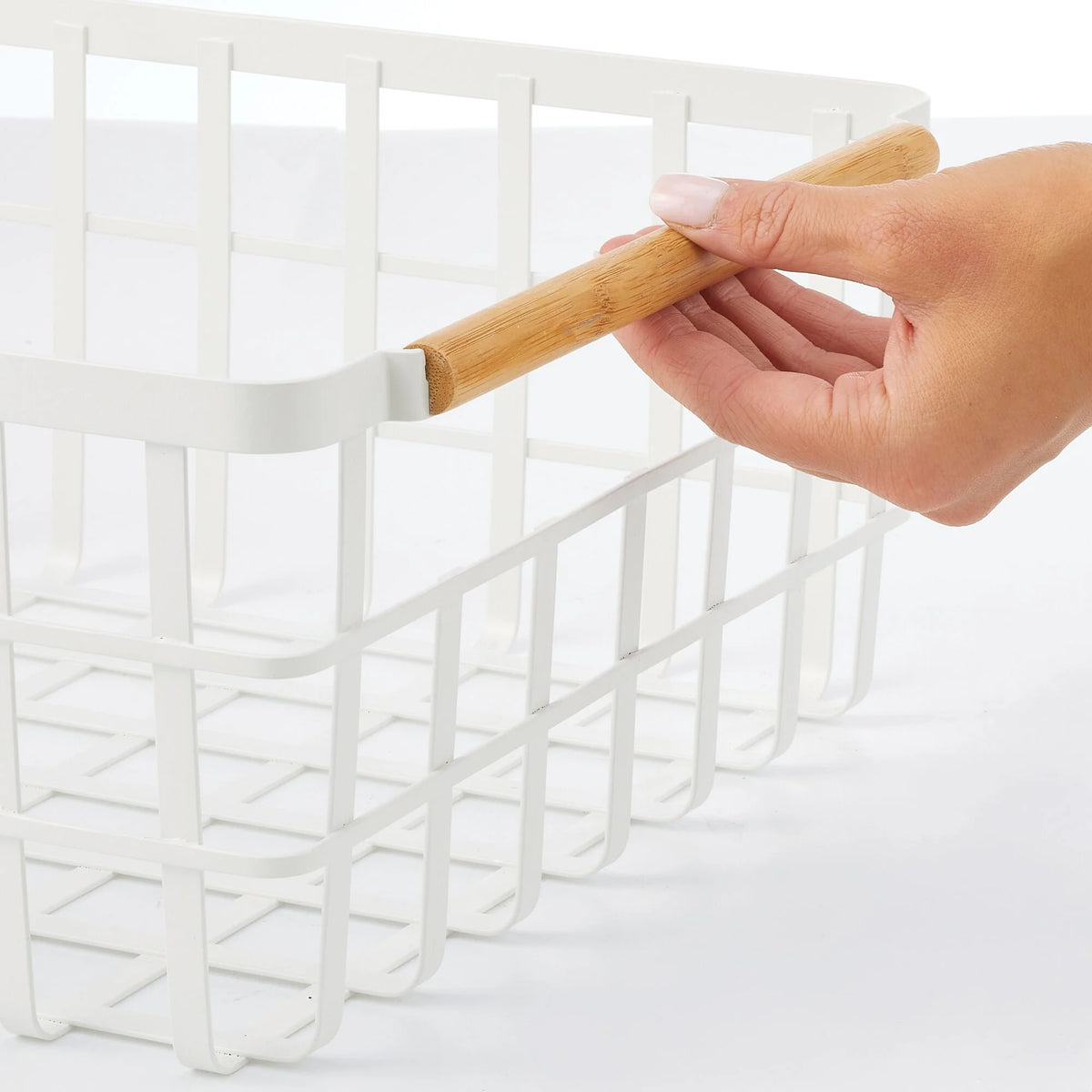 Matte White/Natural Metal Wire Organizer Basket with Bamboo Handles, 2 Pack Q58943