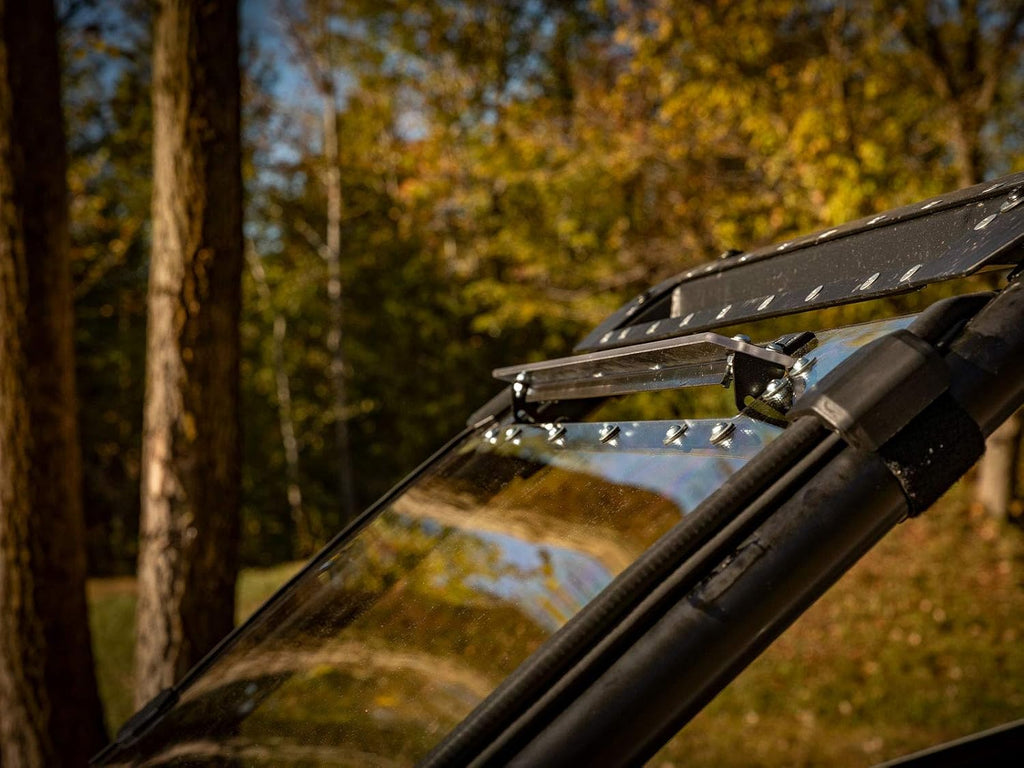 Heavy-Duty Scratch Resistant Vented Full Windshield N195822