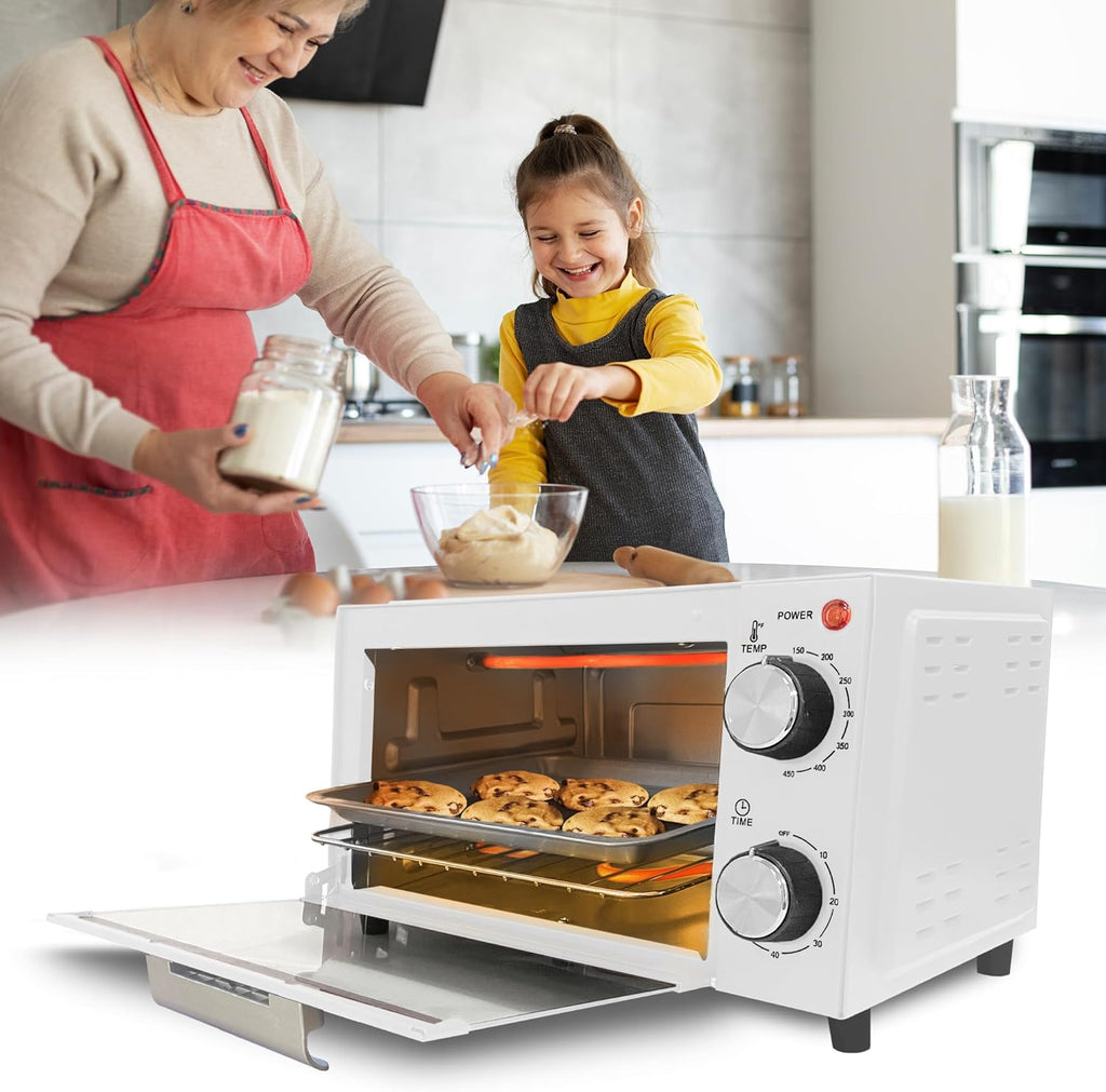 750W 4 Slice Toaster Oven with Baking Tray S137756