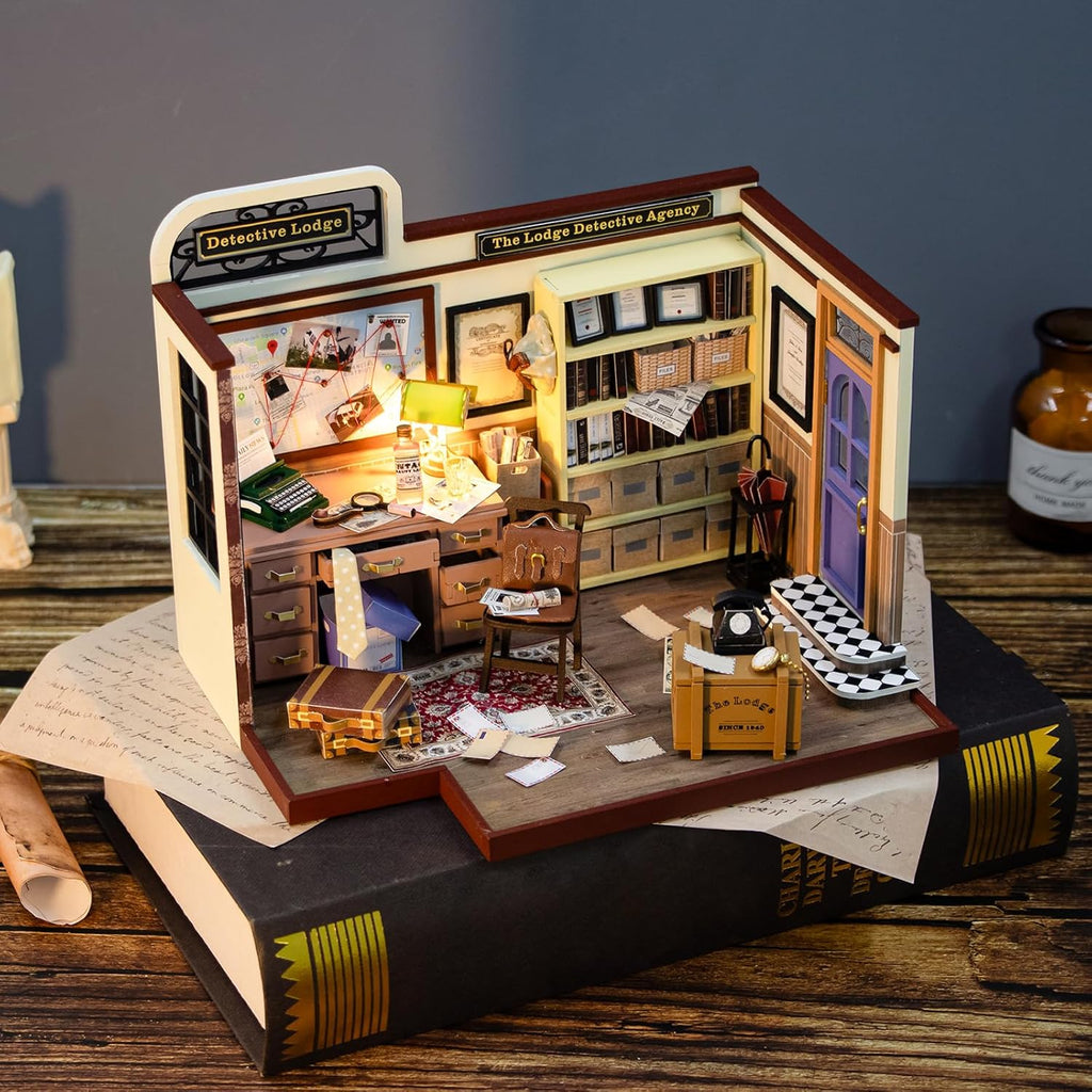3D Wooden Miniature Dollhouse Kit with Furniture S1399