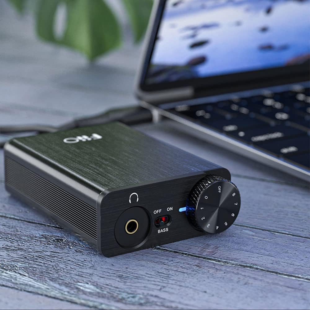 USB DAC and Headphone Amplifier with Over-Ear Stereo Headphones and 3.5mm Audio Extension Cable S579327
