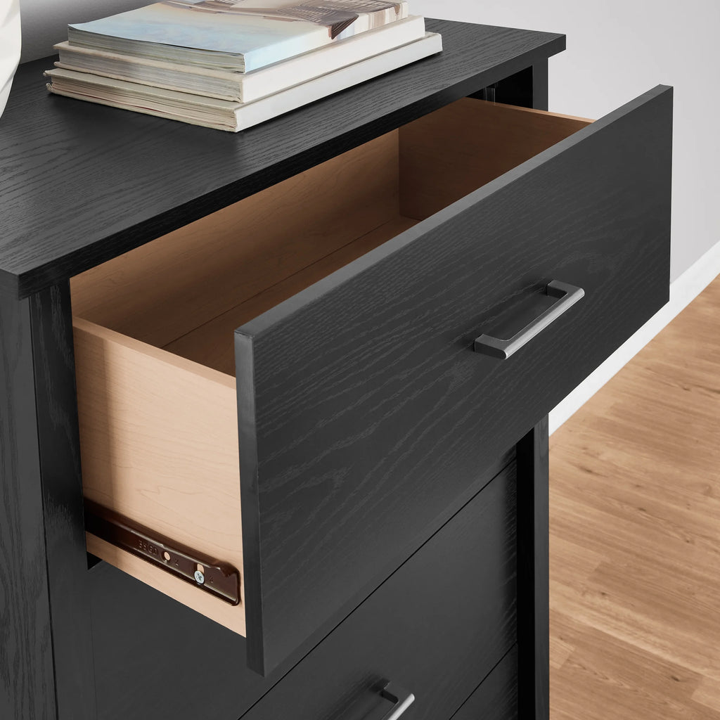 White 4-Drawer Dresser O990