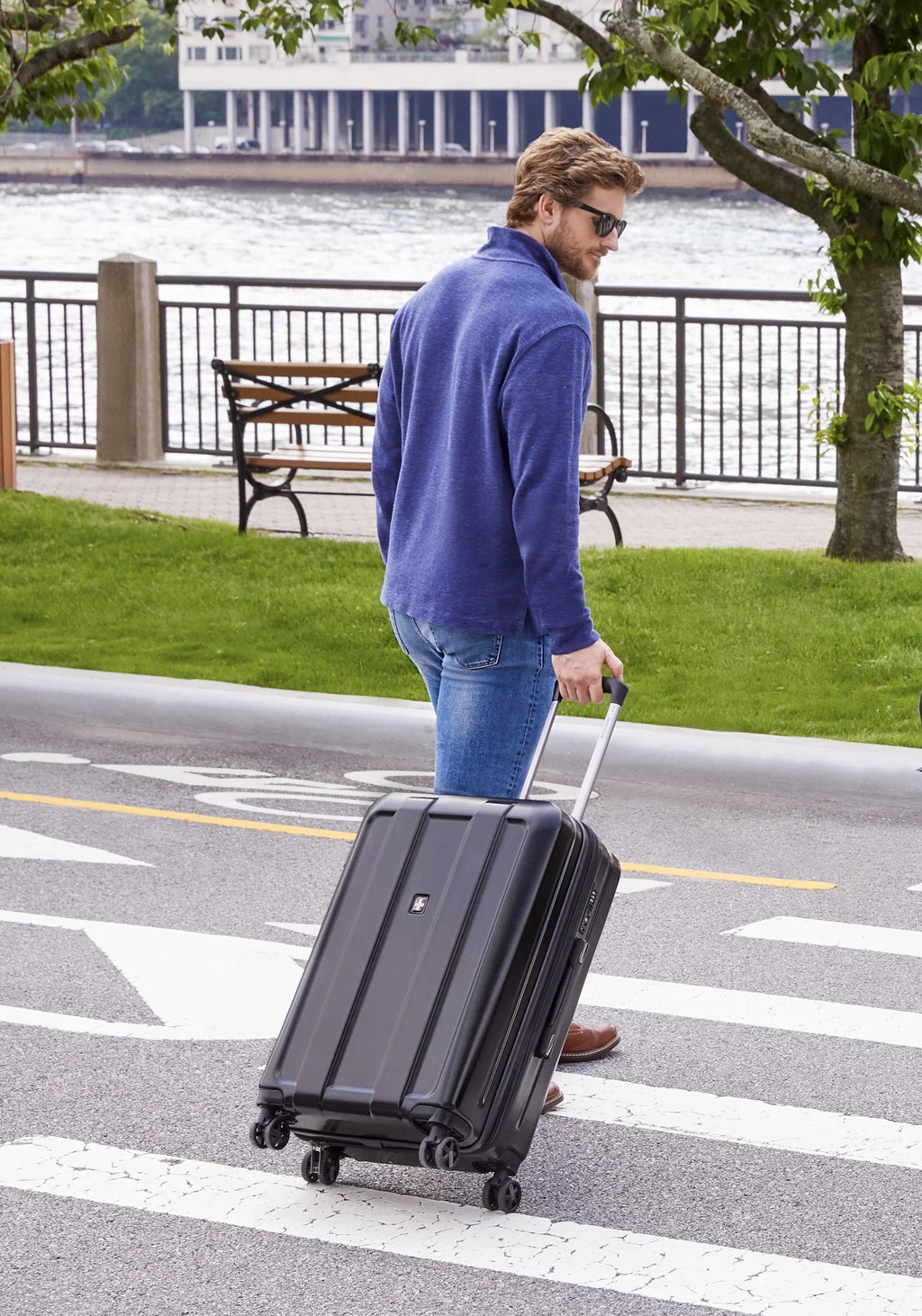 21" Hard Side Carry-on Luggage S311