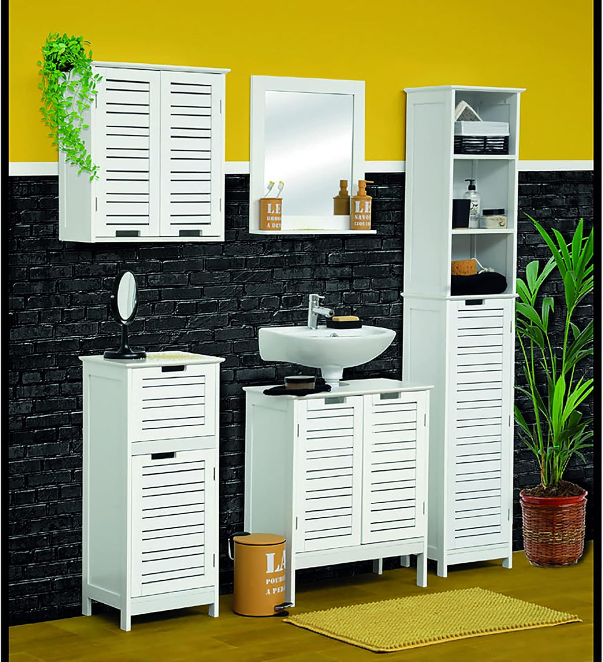 Freestanding Bath Linen Tower Cabinet 1 Door 3 Shelves Wood White U567722