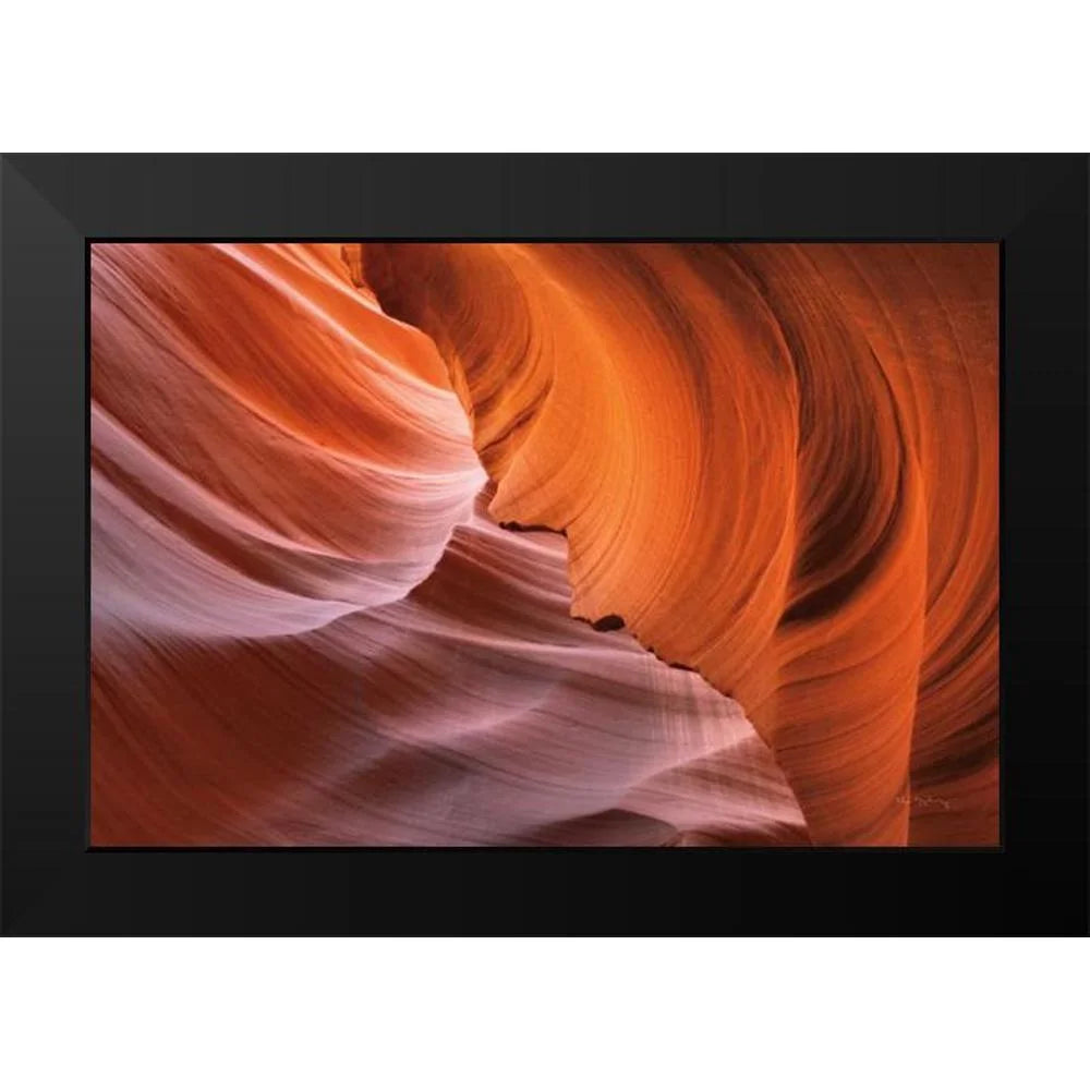 Black Modern Framed Museum Art Print T39209